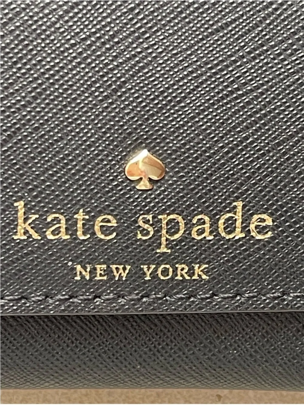 kate spade New York ♠️ Street Darla Black coin purse Wallet with Gold Logo